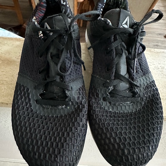 Men’s Reeboks - Picture 5 of 6